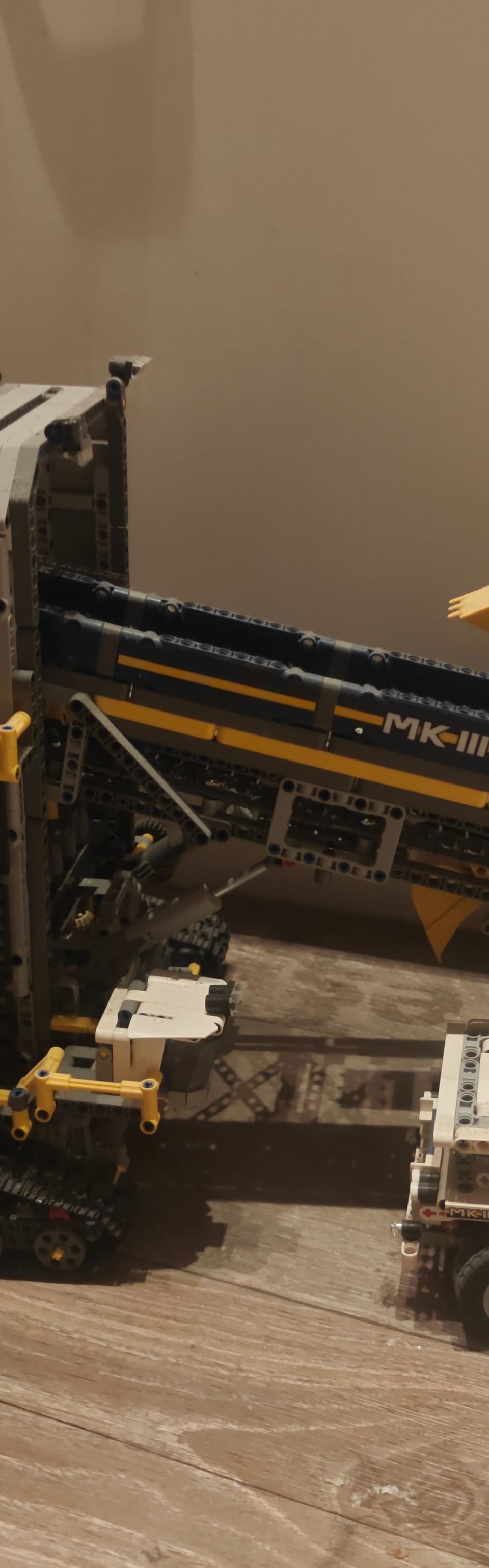 LEGO Technic 42055 Emmerwiel Graafmachine - Compleet met Handleiding — LEGO te koop op BrickVillage