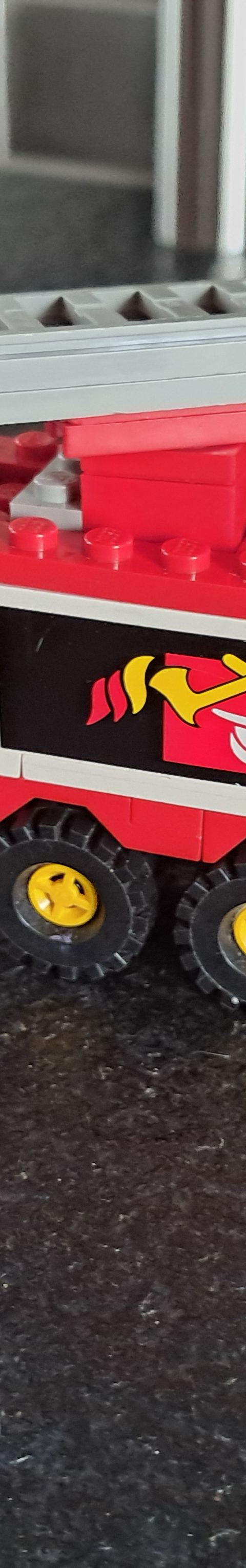LEGO Classic Town: 6480 Hook and Ladder Truck met Licht & Geluid