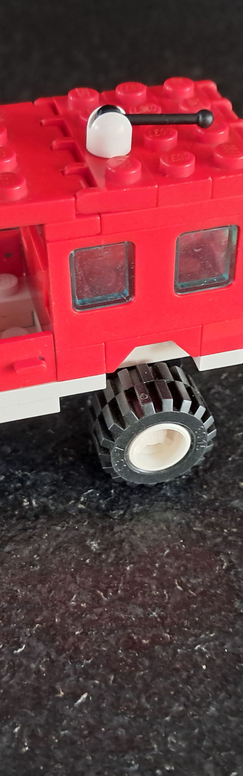 LEGO City 6643 Fire Truck (Brandweerwagen) — LEGO te koop op BrickVillage