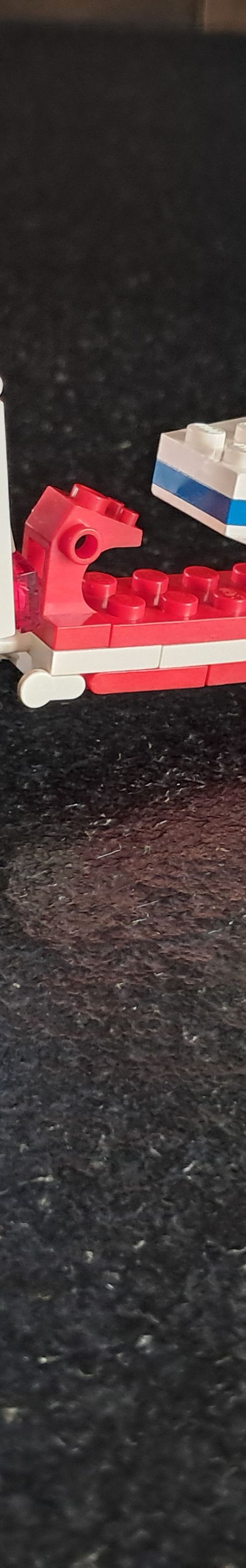 LEGO Town 6698 RV with Speedboat (1985)